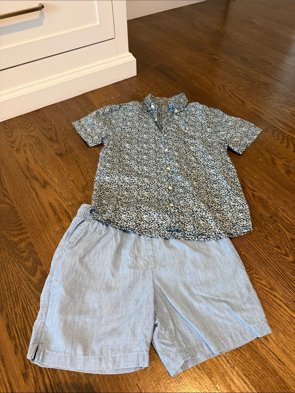 Vineyard vines set